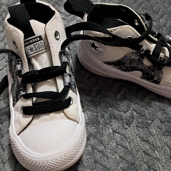 Converse Kids High-Top Sneakers - White and Black - Picture 2 of 5